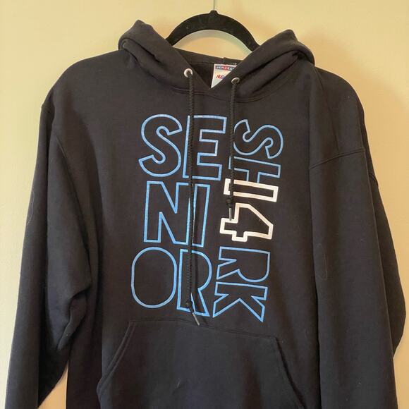 Jerzees M/M black white Senior Sh4RKS shark spell spell out hoodie casual cozy - Picture 2 of 7